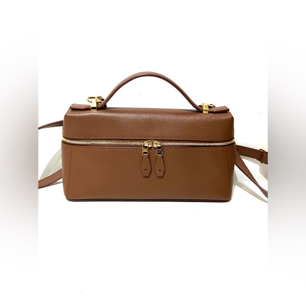Extra Pocket Style Brown Leather Crossbody Bag